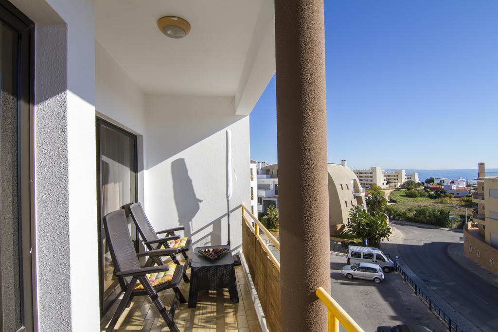 Apartmento Praia Da Dona Ana Lagos Cameră foto